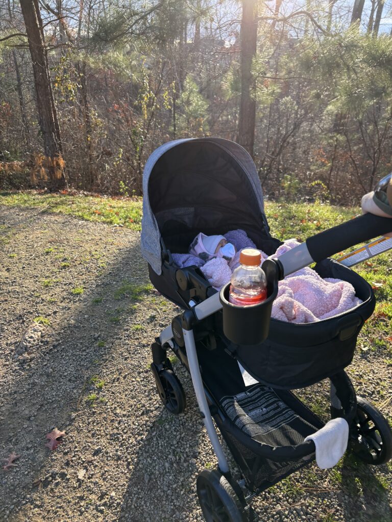 Baby stroller with bassinet, very comfy